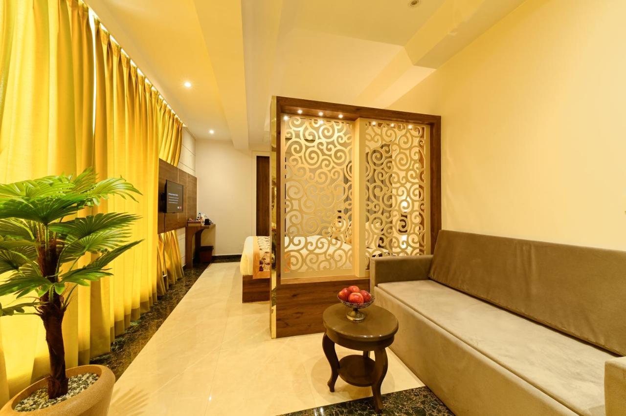 Hotel Avalon Palms Agra Agra  Exterior foto